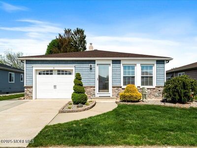8 Capri Court, Toms River, NJ, 08757
