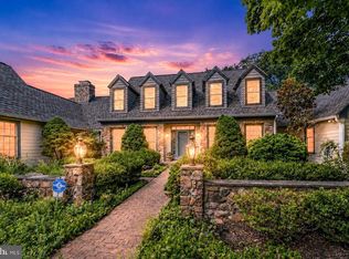 2 Steeplechase Ln, Malvern, PA 19355