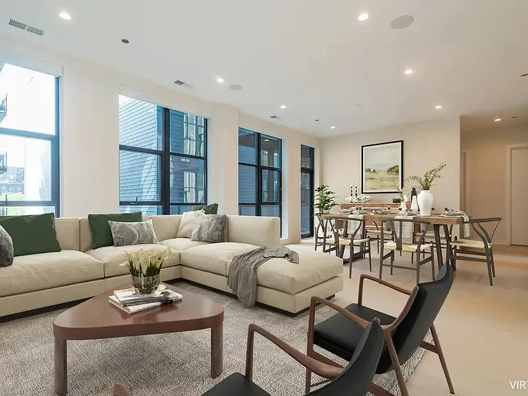 128 S Green St #3C — Photo 1