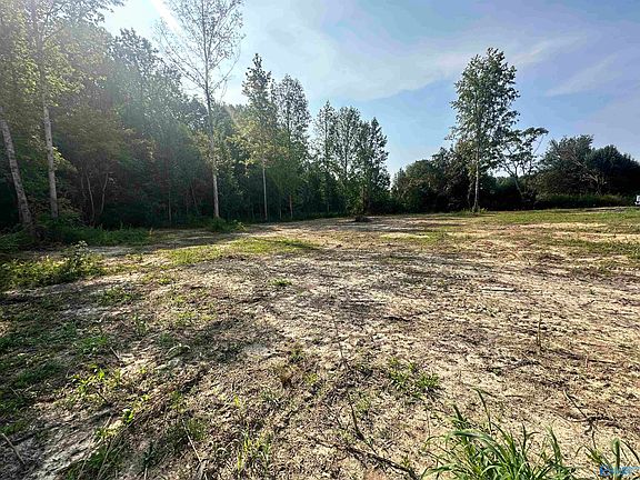 5th image of 21984 Hickory Hill Ln