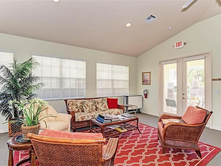 400 Mirabella Cir #201 — Photo 26