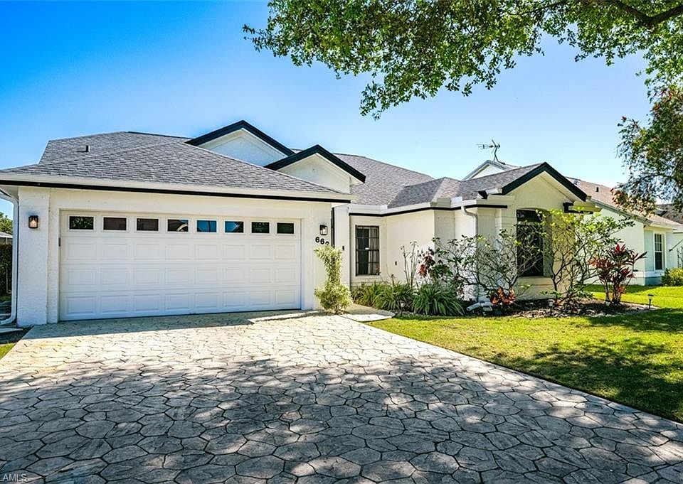 1st image of 662 LAMBTON LN