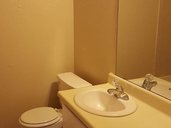 5th image of 7917 NW Crossland Cir