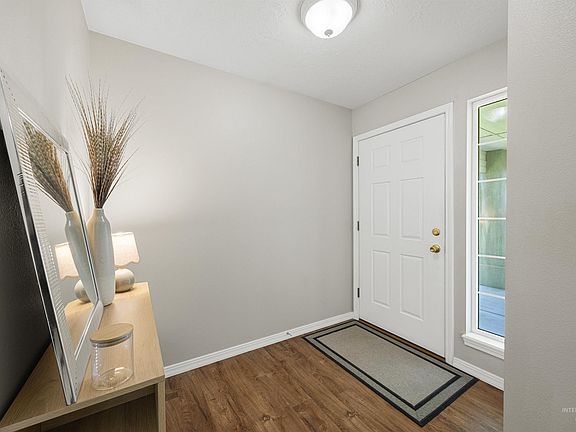5th image of 9363 W Surf St
