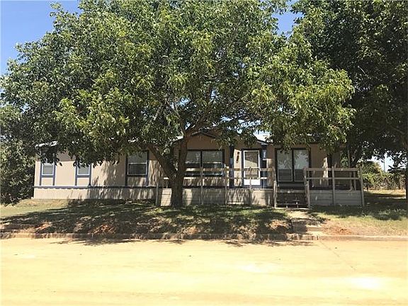 2nd image of 224 W Milam Ave