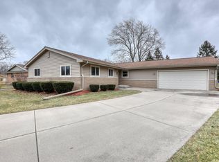 119 E Marti Ct, Bayside, WI 53217