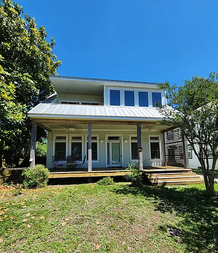 626 Water St Photo 1