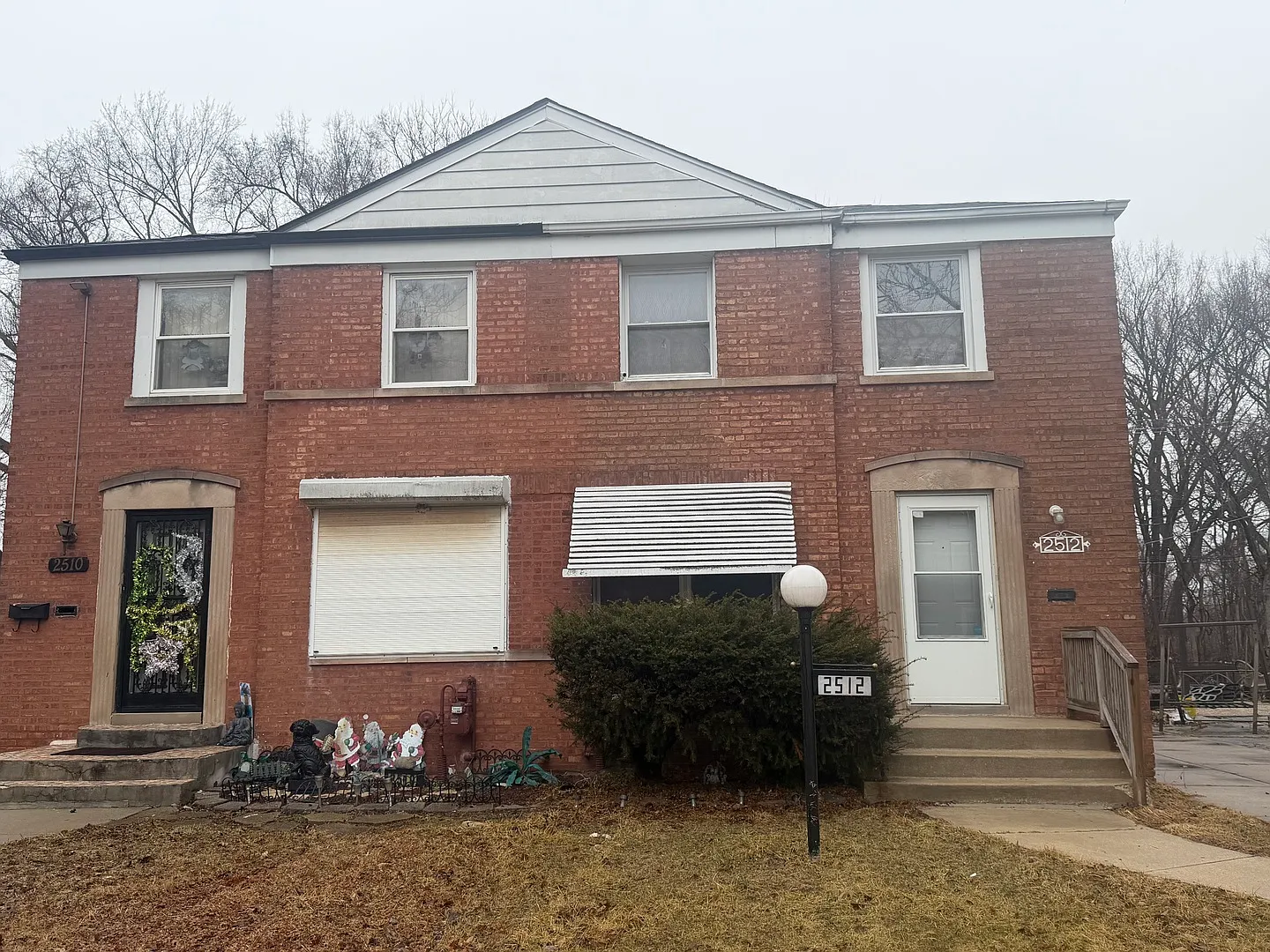 2512 E 95th Pl photo 1