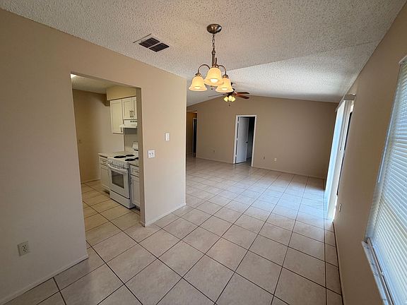5th image of 3406 Gladstone St