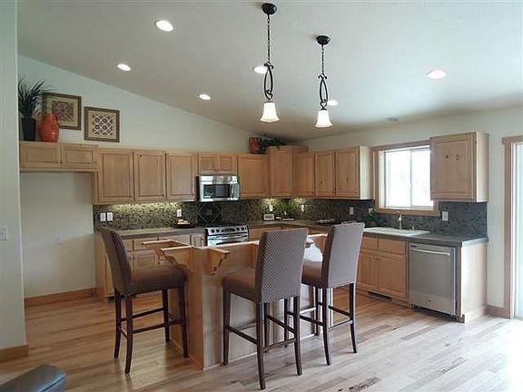 4th image of 13018 E 39th Ln