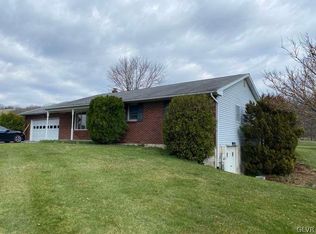 607 Hawk Mountain Rd, Kempton, PA 19529