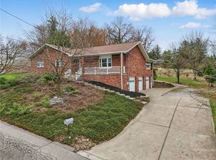 2912 Manuel Dr, Allison Park, PA 15101