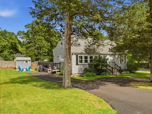 20 Brook St, Barrington, RI 02806