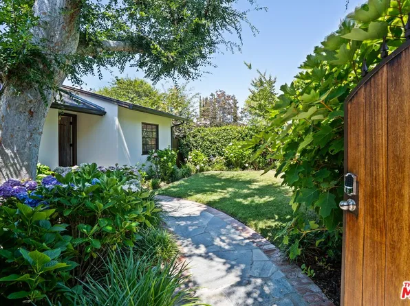 13009 Greenleaf St, Studio City, CA 91604