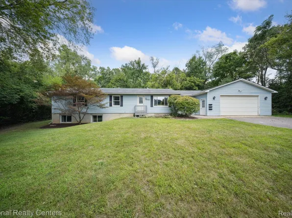 770 Ironwood Dr, Ann Arbor, MI 48103