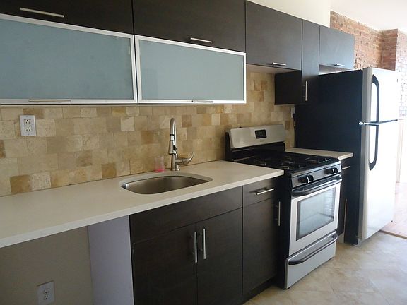 3rd image of 629 Halsey St APT 2