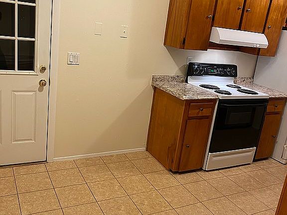 2nd image of 6 Rolling Way Unit G