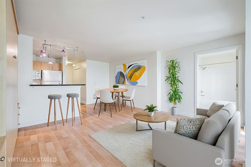 4th image of 108 5th Avenue S #720