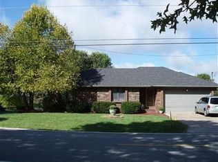 3425 N Farm Rd 171, Springfield, MO 65803