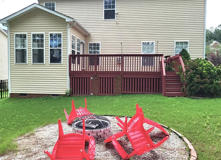105 Clubhouse Dr — Photo 8