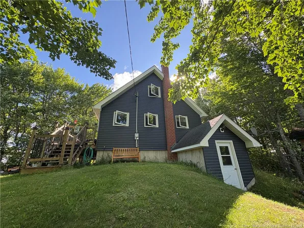 27 Binks Cres, Manners Sutton, NB E6K 0A9