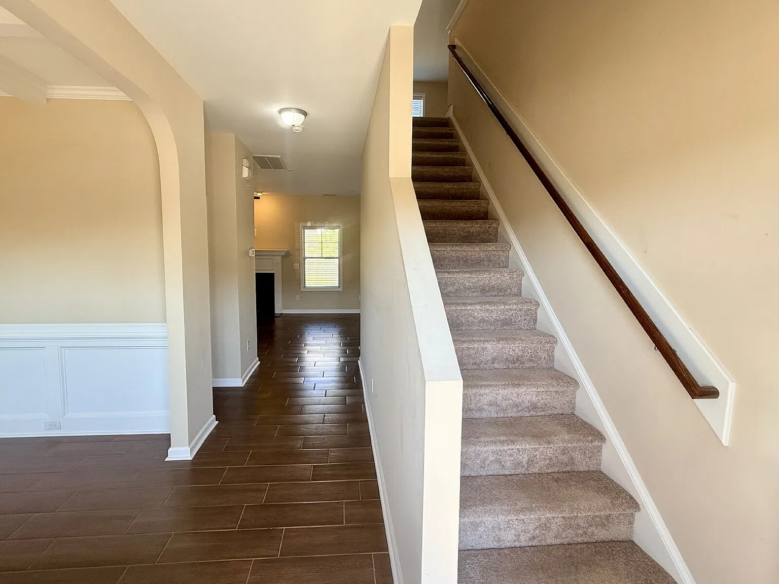 4 bed, 2.5 bath, 2250 sqft, $2,250 — Photo 3