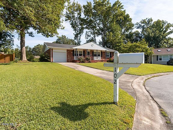 4th image of 102 Estate Drive
