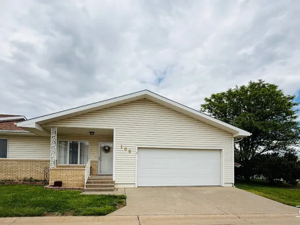 100 Crestview Dr, Dodge City, KS 67801
