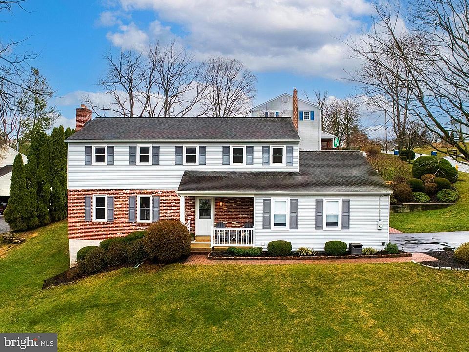1st image of 913 Baylowell Dr