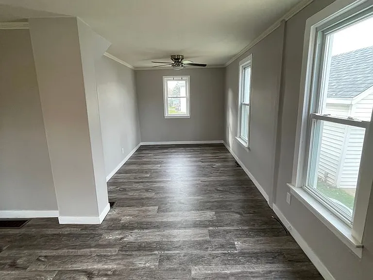 520 Jefferson St — Photo 2