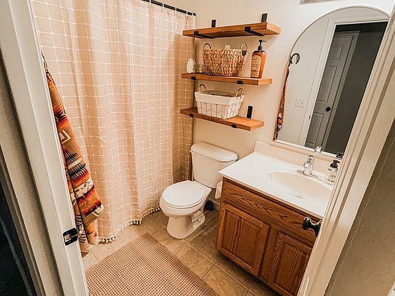 3rd image of 3327 N Yavapai St