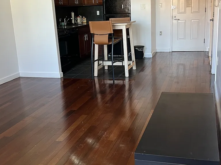 2124 Newtown Ave #4B — Photo 3