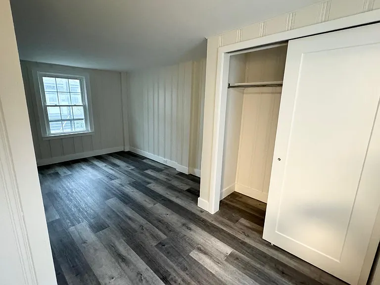 13 Charlton St #1 — Photo 6