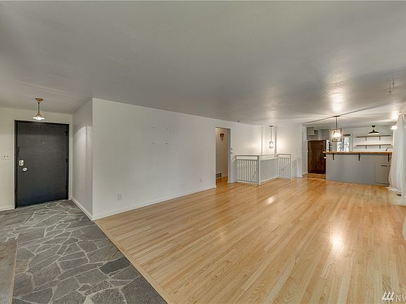 4th image of 16168 SE 42nd St
