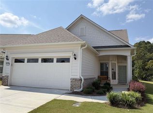 5687 Villa Crest Dr, Hoschton, GA 30548