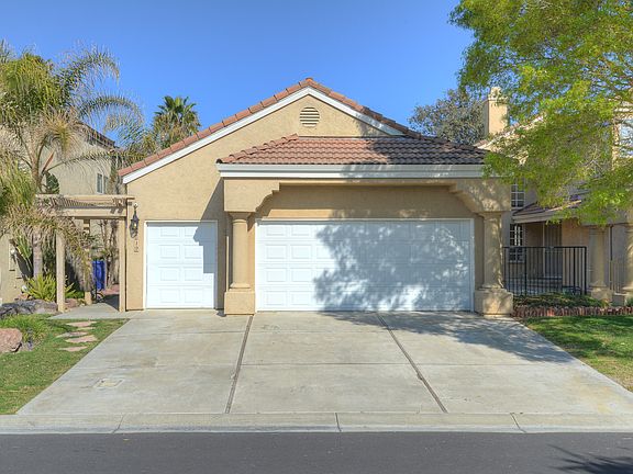 2nd image of 2619 Cherry Hills Dr