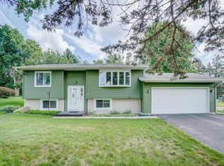 501 Michele St, Mount Horeb, WI 53572