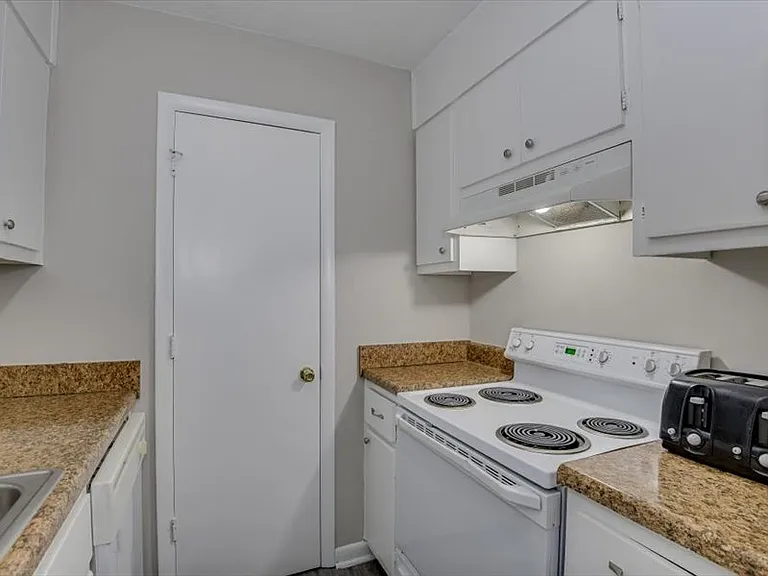 3520 Washington Rd #6-F — Photo 10