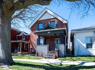 76 Richmond St #A, Brantford, ON N3T 3Y5