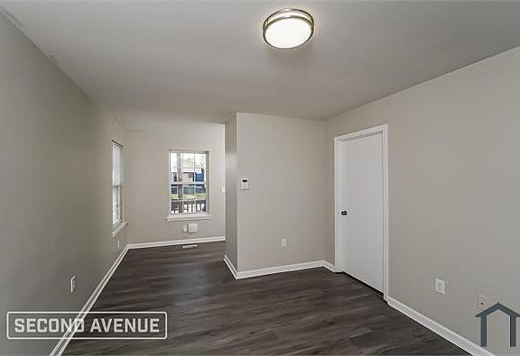 3rd image of 1819 Duncan St