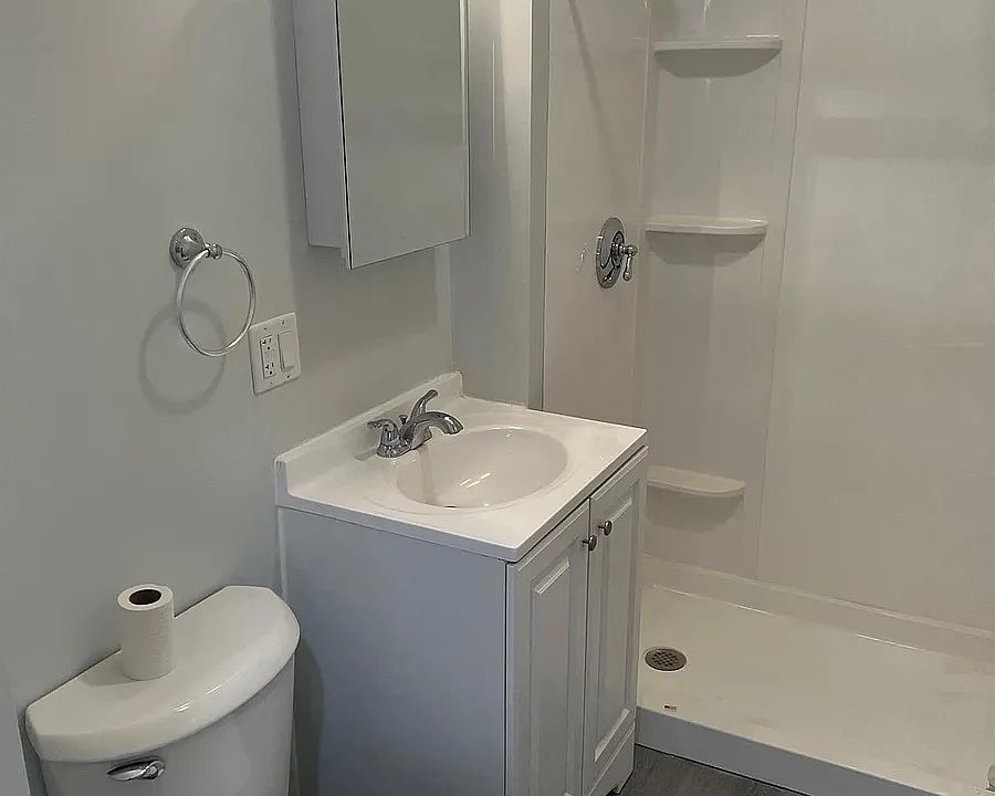 1st image of 16 Corinthian Rd #1