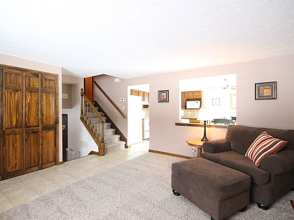 3rd image of 6245 Rhonda Dr