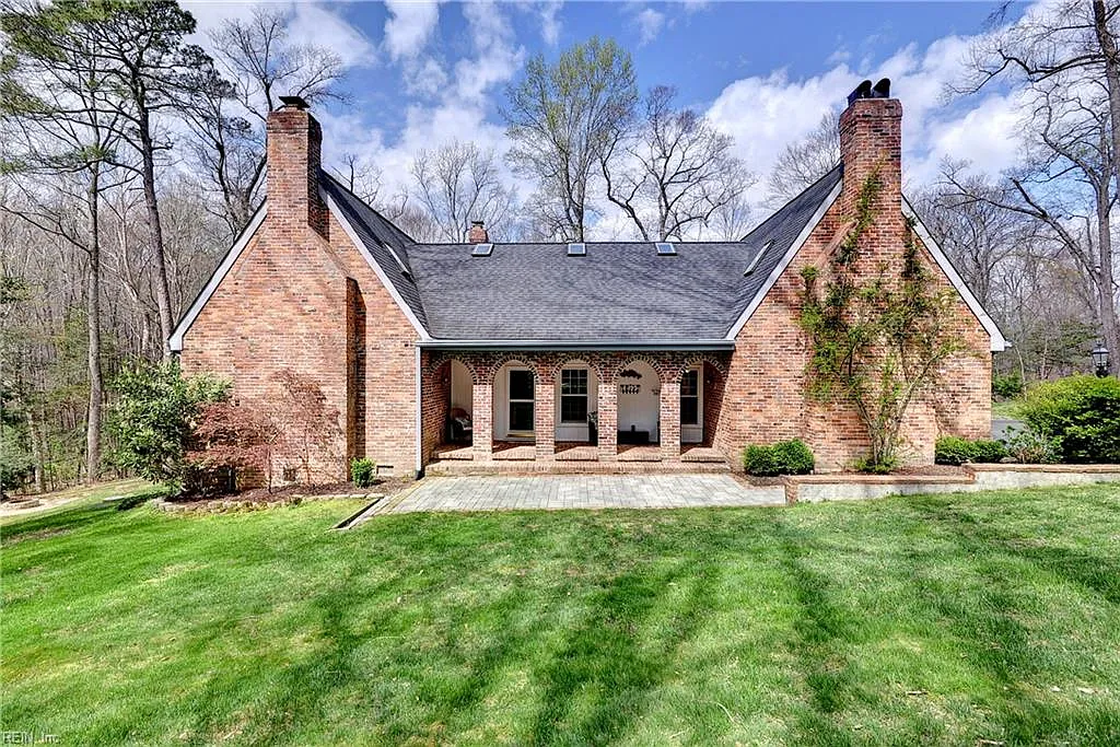 132 Little John Rd photo 1