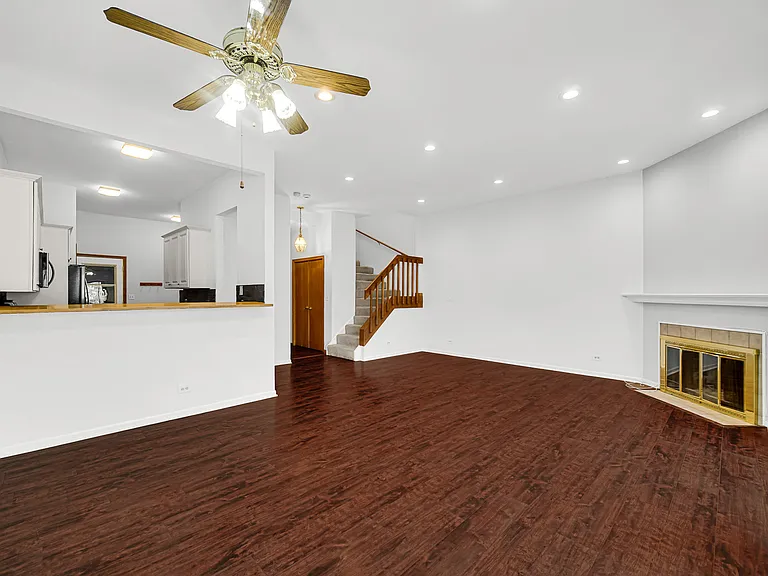 1017 Arbor Ct — Photo 11
