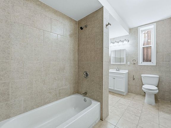 5th image of 83 Wilkinson Ave #Jc