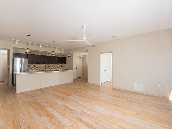 3rd image of 205 5th Ave N APT 401