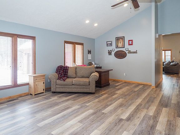 9861 Oak Forest Circle, Kalamazoo (103 o