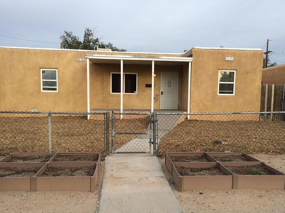 1st image of 246 Mesilla St NE