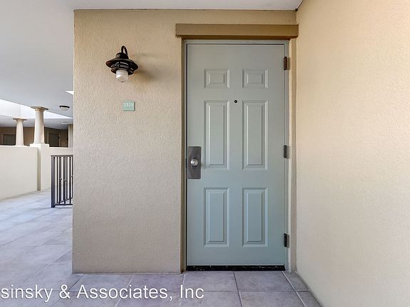 5th image of 2527 Boxwood Ln