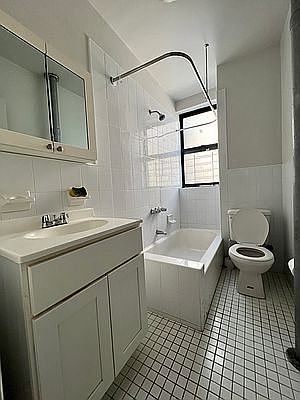 4th image of 3569 Broadway APT 9C